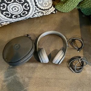 Beats by Dre Bluetooth Headphones